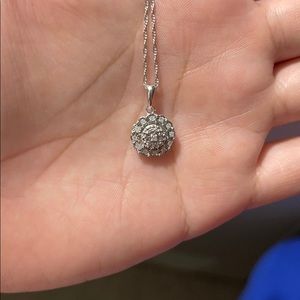 Flower Pendant Original Diamond 1/10 CTW